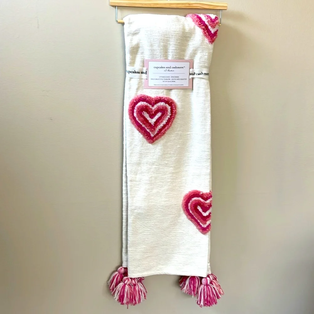 Cupcakes and Cashmere Ombre Tufted Oversized Pink Heart Throw Blanket, 50”x 70”